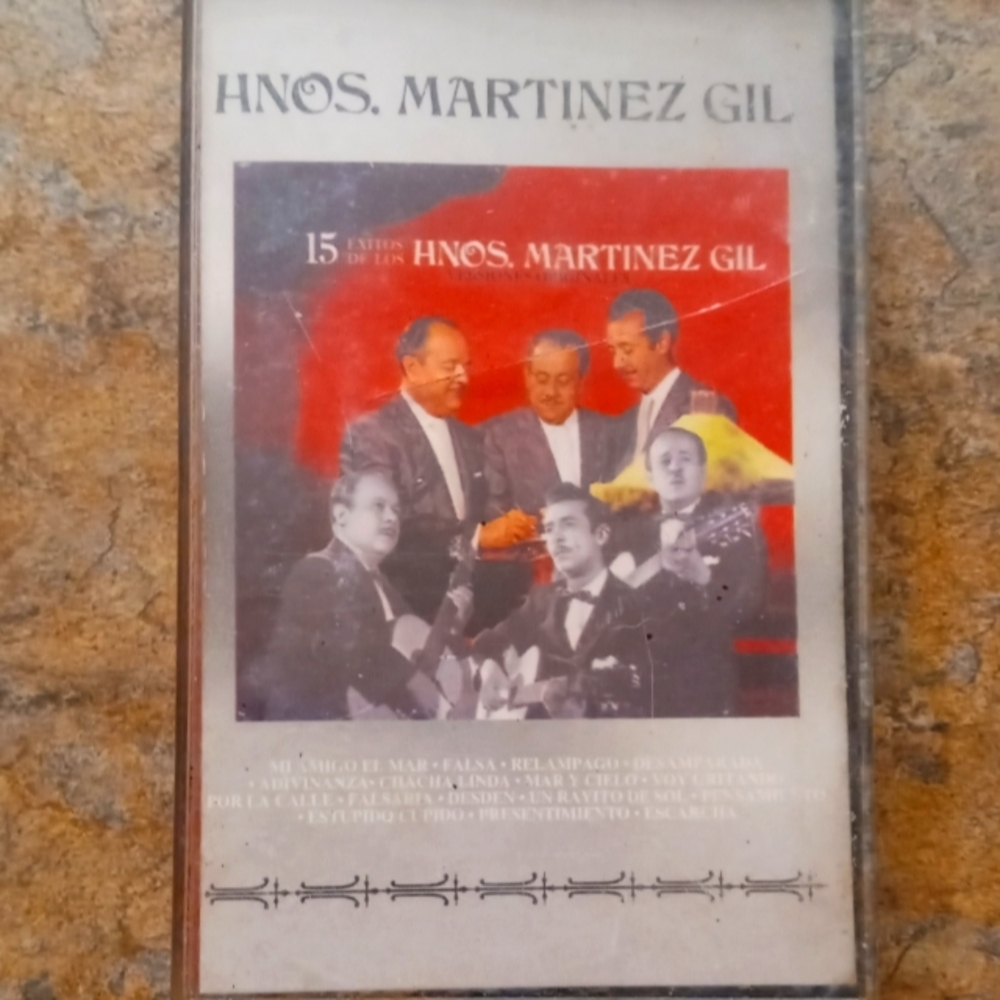 Hnos. Martínez Gil Vintage Music Cassette - Red, White